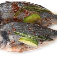 Дорада в оливковом масле с травами