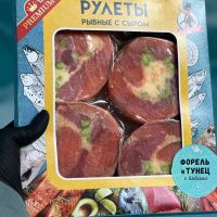 Рулеты из форели и тунца с бобами и сыром