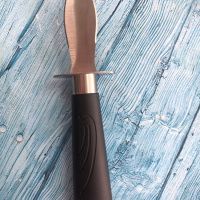 Нож устричный с чёрной ручкой